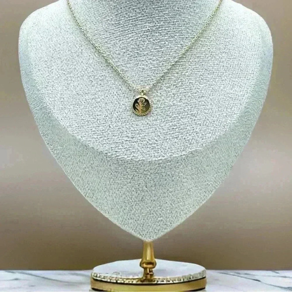 Dainty Elegant Rose Floral Round Pendant Necklace - Picture 3 of 8